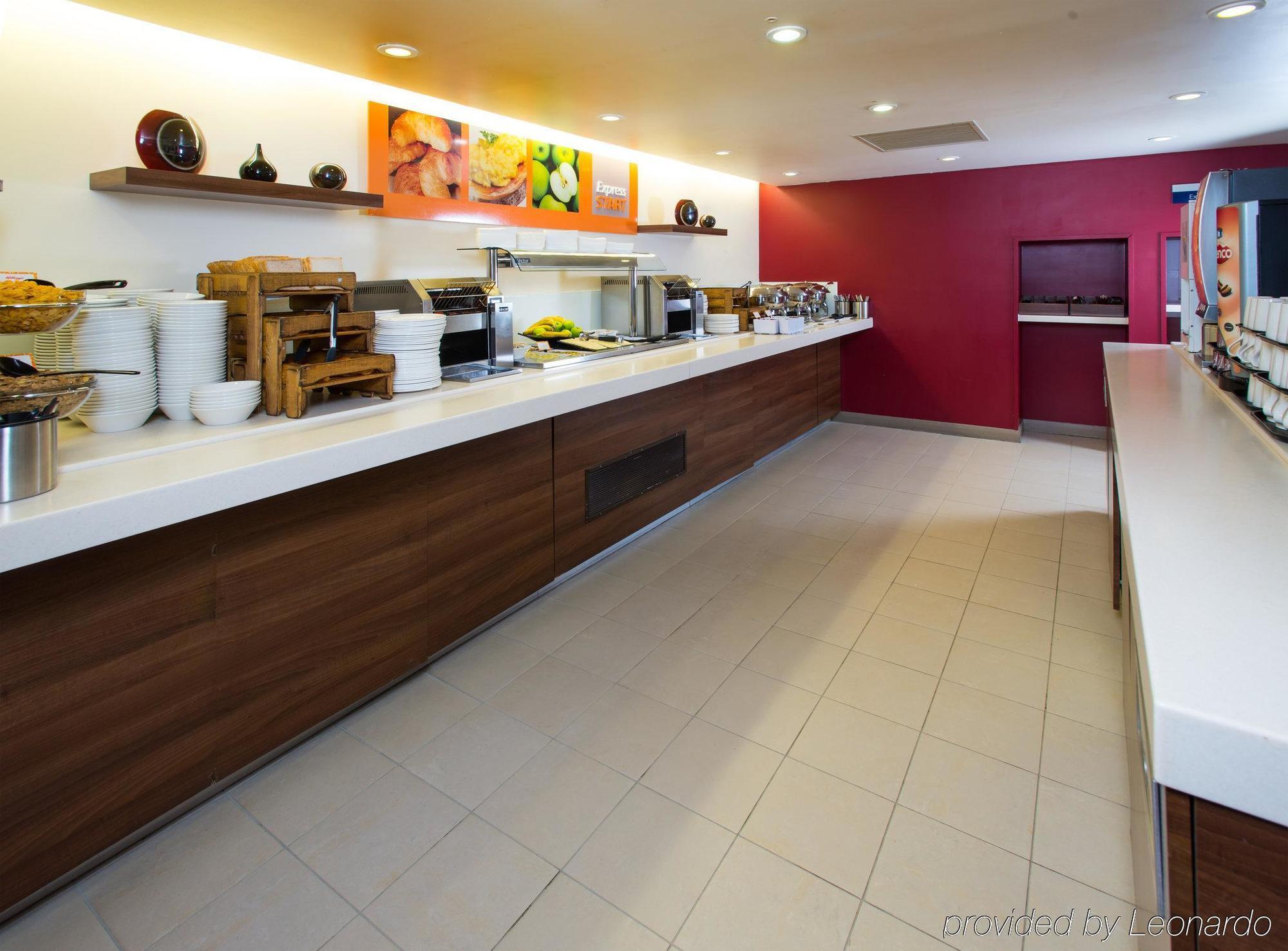 Holiday Inn Express Exeter East By Ihg מראה חיצוני תמונה